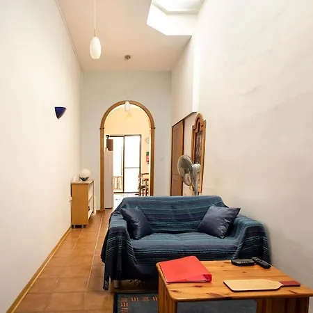 One Lemon Tree Apartment *