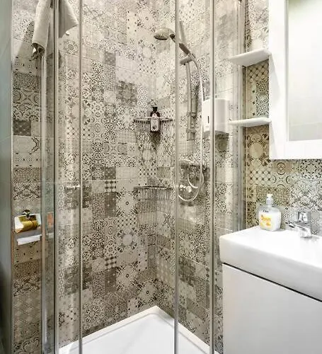 One Lemon Tree * Luqa