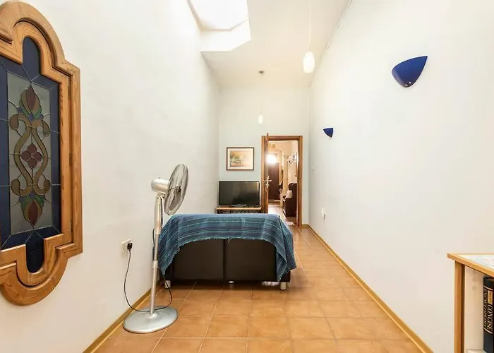 Апартаменты One Lemon Tree Лука